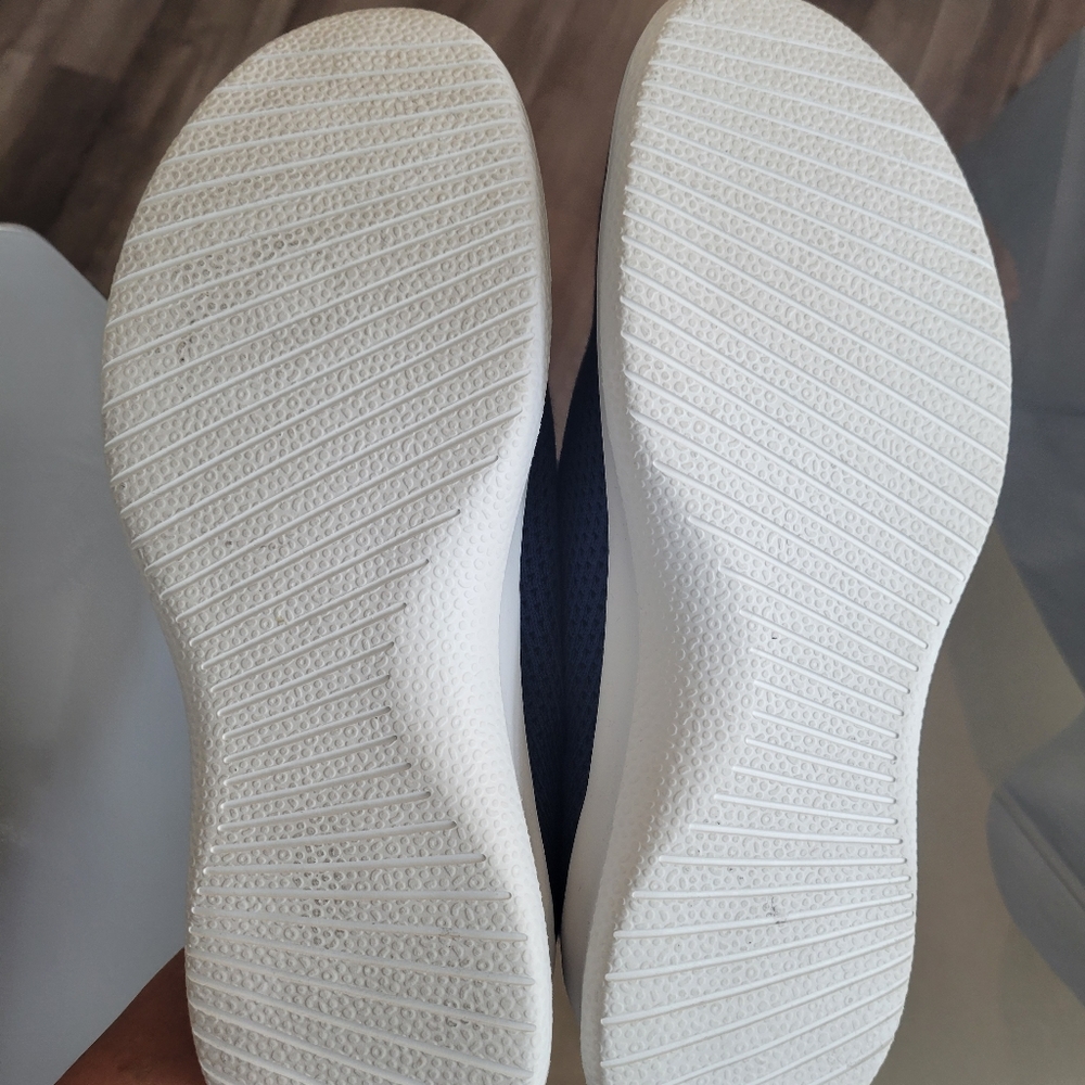 Allbirds Tree Runners - Picture 4 of 4